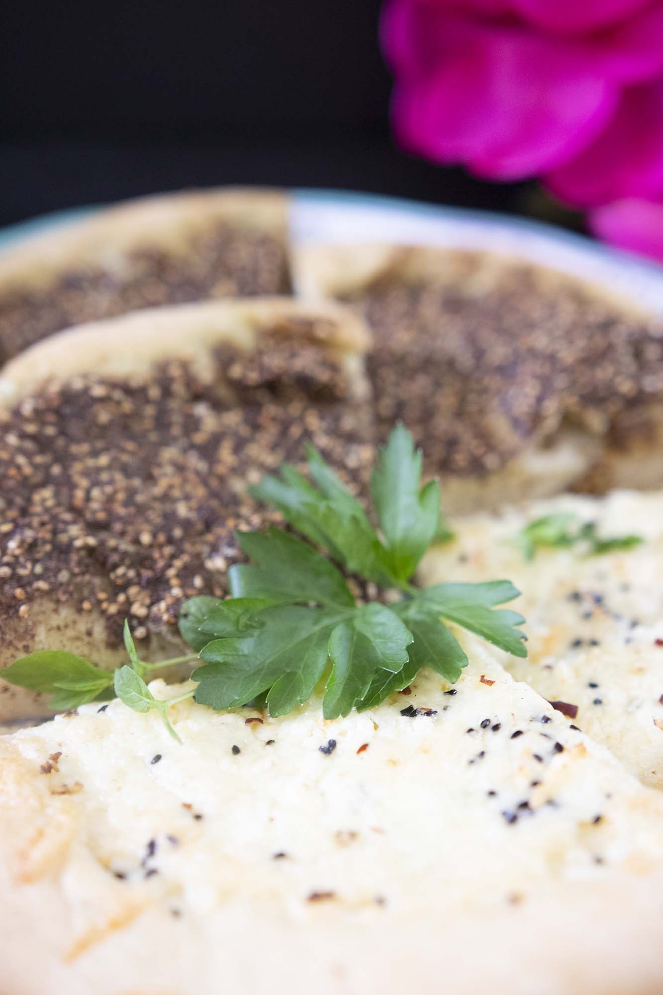 تفسير رؤية الزعتر والسمسم والزيت في المنام
