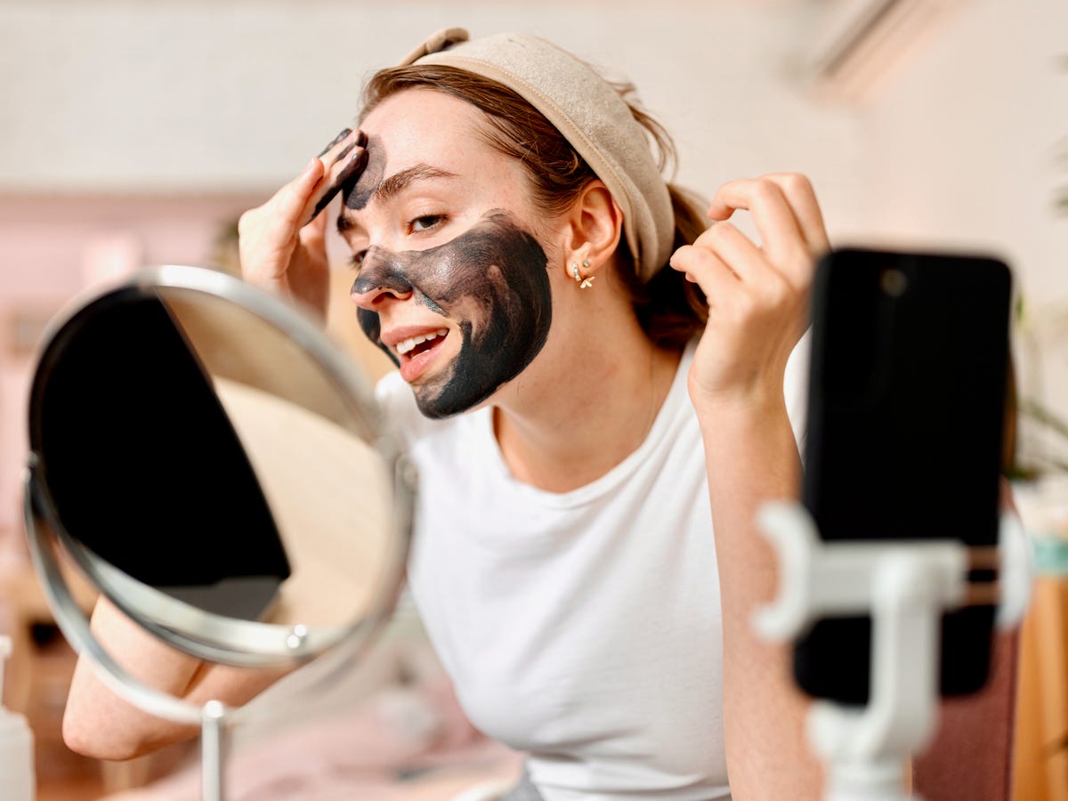 ماسكات سريعة المفعول لعلاج حب الشباب وآثاره