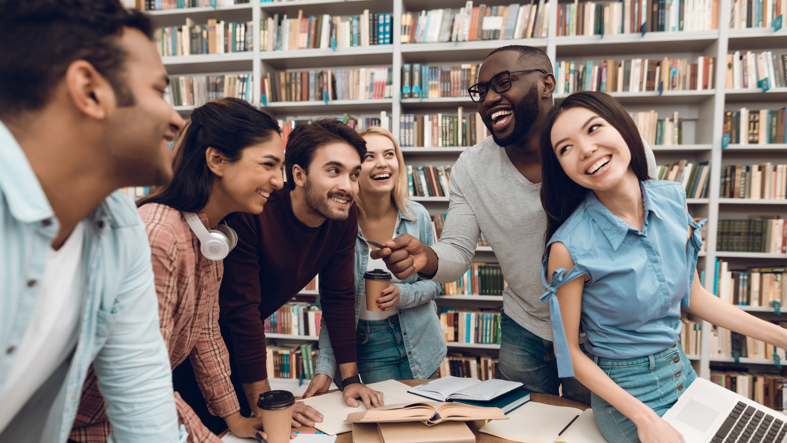 بحث الدرس: تطوير التدريس وبناء مجتمع تعليمي
