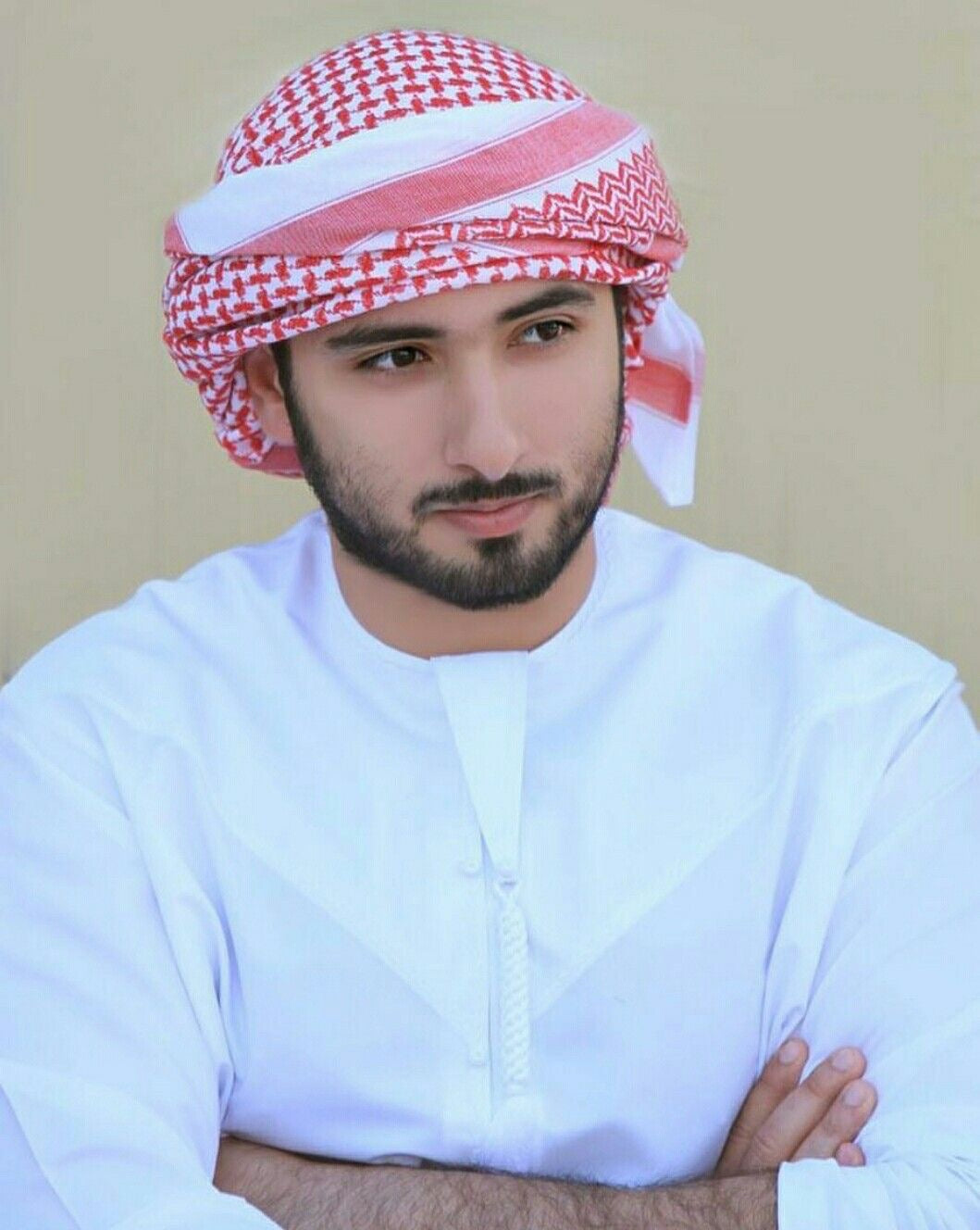 تفسير الأحلام: دلالات رؤية الشماغ والثوب في المنام